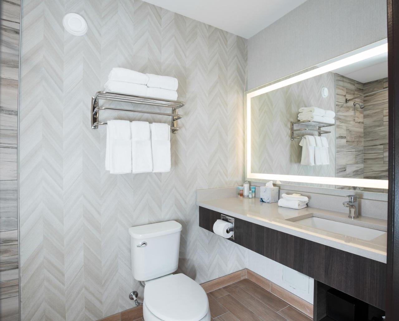 Pomeroy Inn & Suites Prince George Zewnętrze zdjęcie